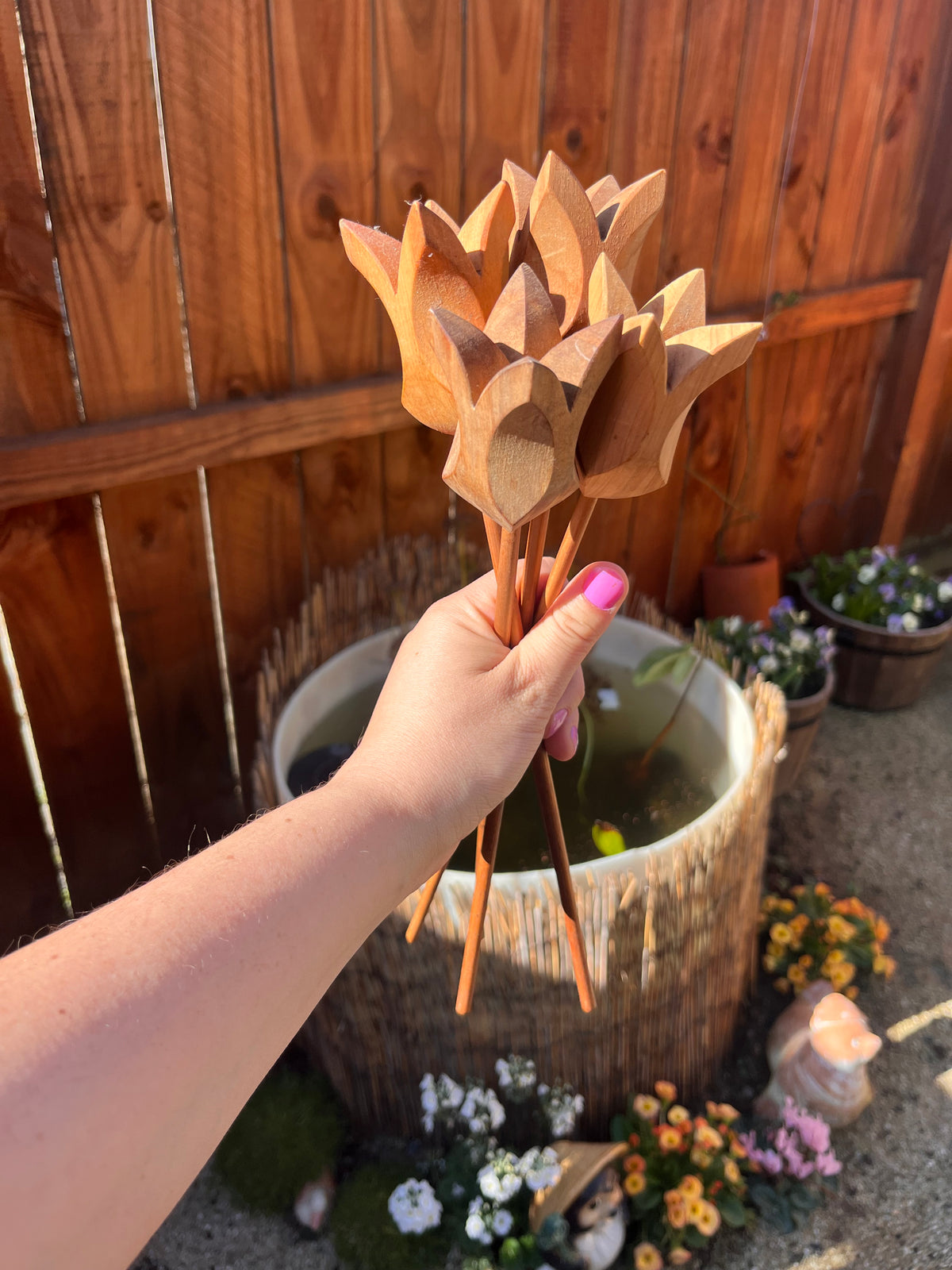 Wooden carved tulip set