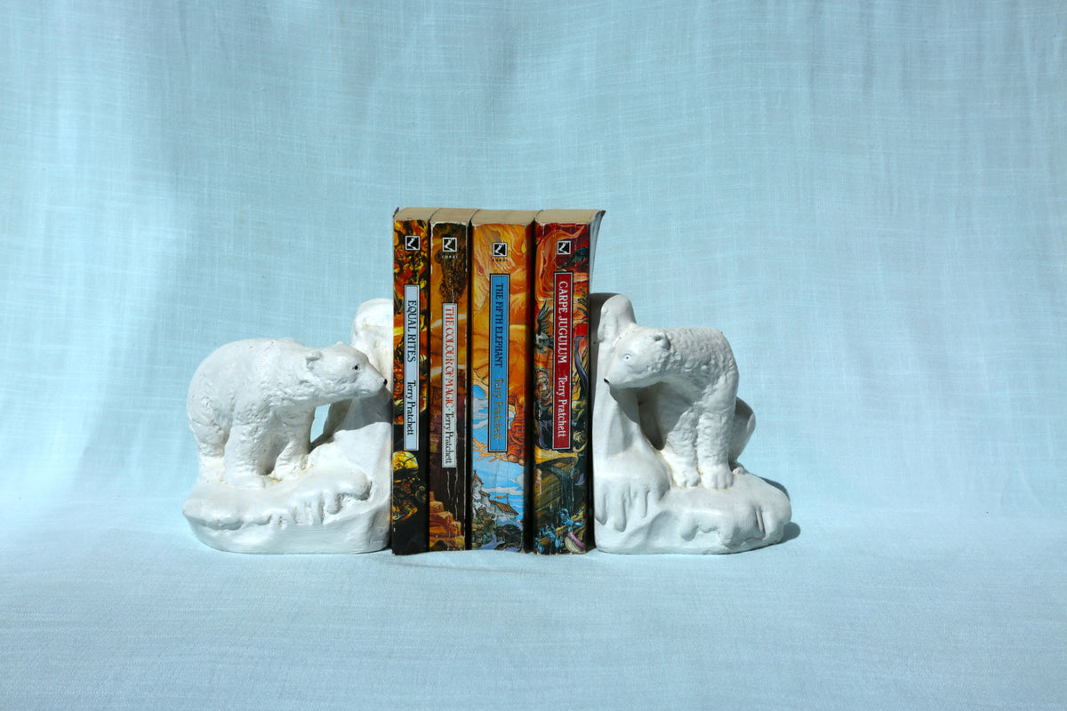 Polar bear book ends