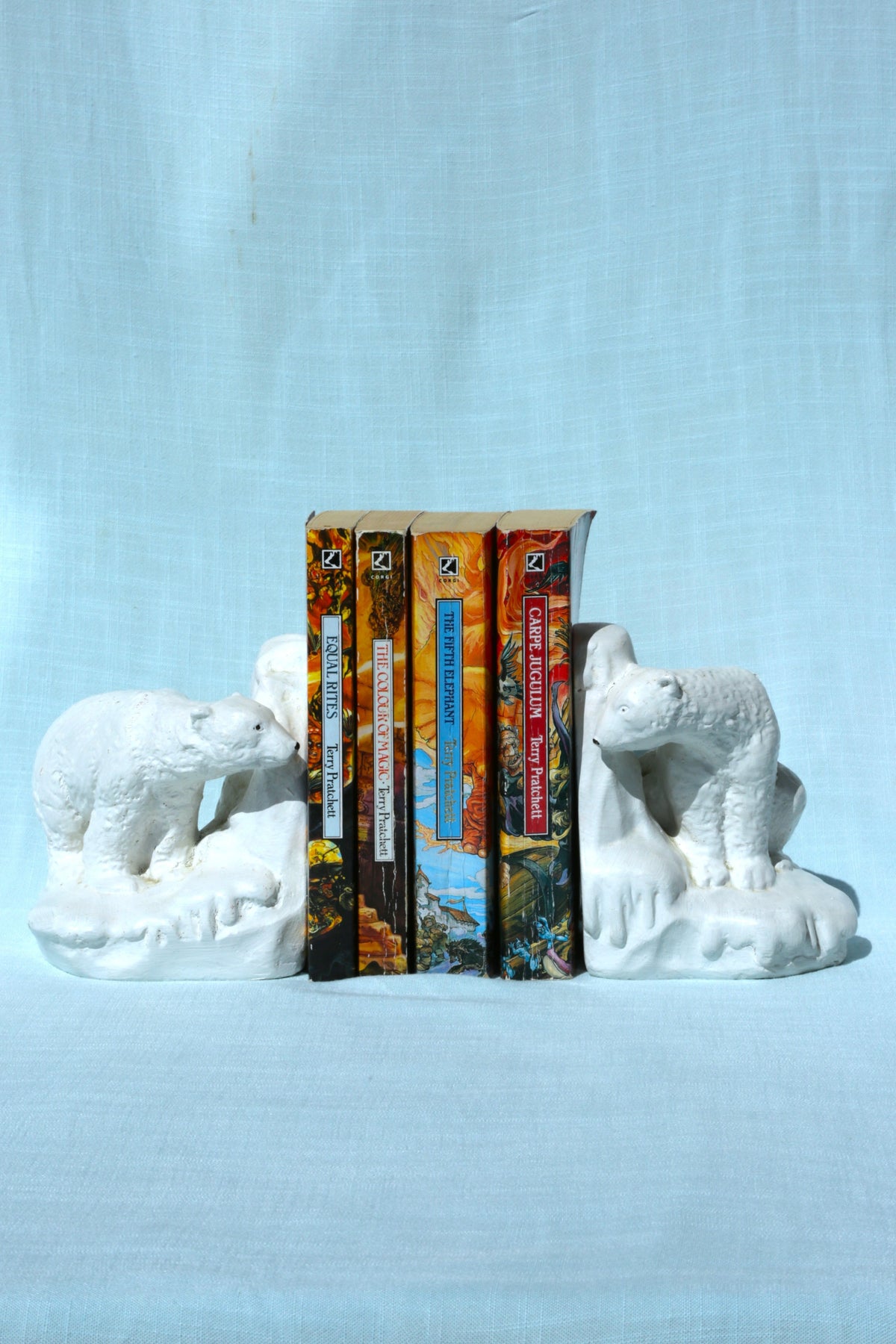 Polar bear book ends